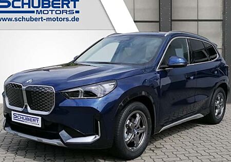 BMW iX1 eDrive20 5 Türen