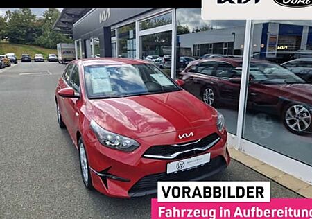 Kia Cee'd 1.5 T-GDI DCT Vision 5 Türen