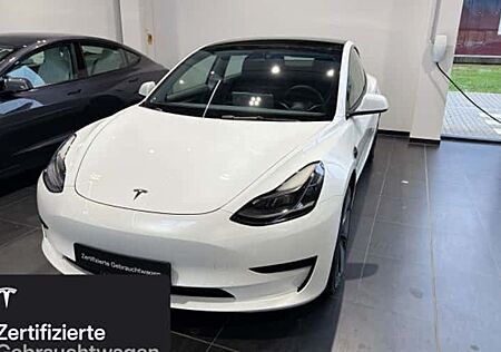 Tesla Model 3 Hinterradantrieb RWD 4 Türen