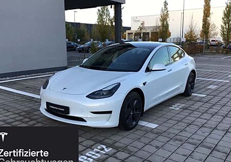 Tesla Model 3 Hinterradantrieb RWD 4 Türen