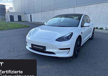 Tesla Model 3 Hinterradantrieb RWD 4 Türen