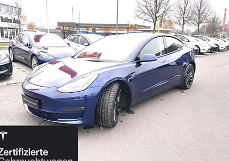 Tesla Model 3 Allradantrieb mit Dualmotor Performance 4 Türen