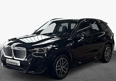 BMW iX1 xDrive30 5 Türen