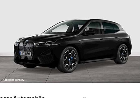 BMW iX xDrive45 5 Türen