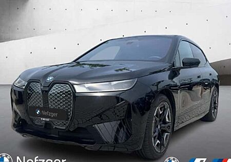 BMW iX xDrive50 5 Türen