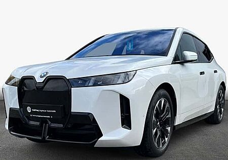 BMW iX xDrive45 5 Türen