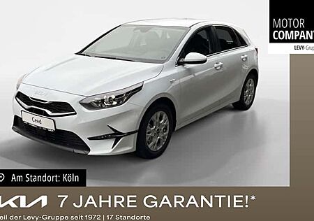 Kia Cee'd 1.5 T-GDI DCT Vision 5 Türen