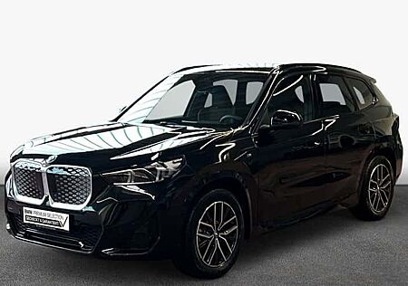 BMW iX1 xDrive30 5 Türen