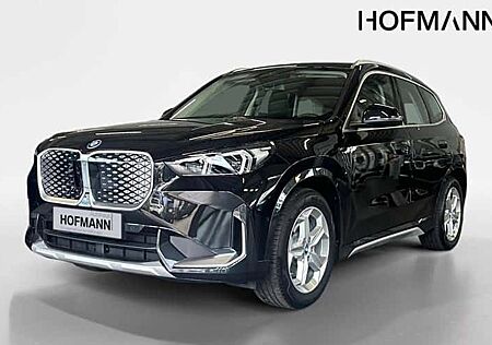 BMW iX1 xDrive30 5 Türen