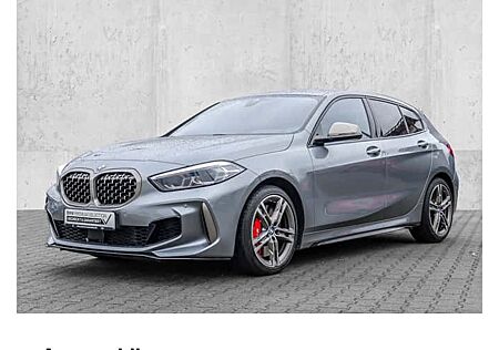 BMW 1er M135i xDrive A 5 Türen