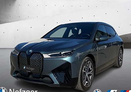 BMW iX xDrive60 5 Türen