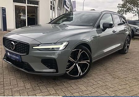 Volvo V60 T6 AWD Plug-in Hybrid Plus Dark Auto 5 Türen