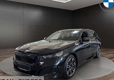 BMW i5 eDrive40 Touring 5 Türen
