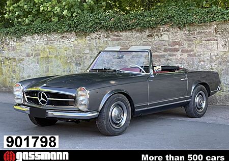 Mercedes-Benz 230 SL Pagode mit Hard-Top und Stehender