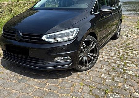 VW Touran Volkswagen 2.0 TDI SCR DSG Highline AHK 7 Sitze