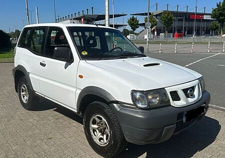 Nissan Terrano II 2,7 TD Intercooler Anhängerkupplung