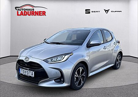 Toyota Yaris Hybrid Team Deutschland 1.5 LED Apple Car