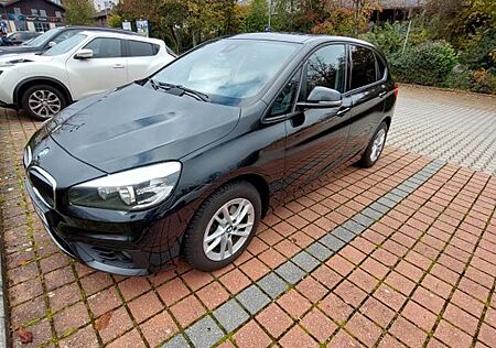 BMW 218d Active Tourer Automatik Panorama Navi PDC
