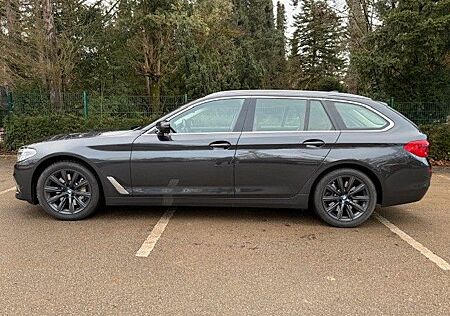 BMW 530d xDrive Touring Luxury L. Ad.LED Busi. Inova