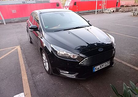 Ford Focus 1,0 EcoBoost 92kW Business Edition Bus...