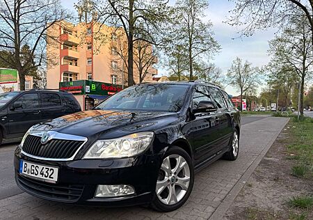 Skoda Octavia 2.0 TDI DSG Ambition Combi Ambition