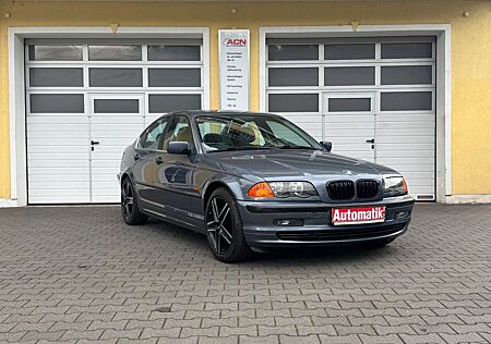 BMW 320i Automatik/Lückenlos Scheckheft !