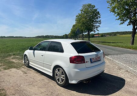 Audi S3 Quattro - Bose - Klima - Bi Xenon - Tag