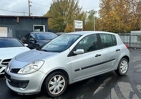 Renault Clio 1.4 16V TÜV27/AHK/KLIMA/TEMPOMAT/MOTOR 100%