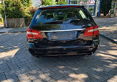 Mercedes-Benz E 350 CDI T BlueEFFICIENCY AVANTGARDE AVANTGARDE