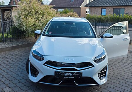 Kia Cee'd Sportswagon 1.5 T-GDI DCT VISION, PHEV