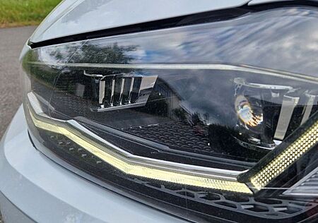 VW Polo Volkswagen VI Top Ausstatt. LED Pano Leder AHK 1 Hand
