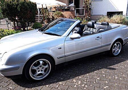 Mercedes-Benz CLK 230 KOMPRESSOR ELEGANCE Elegance