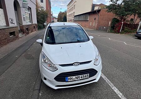 Ford B-Max 1,0 EcoBoost 74kW S/S Titanium Titanium