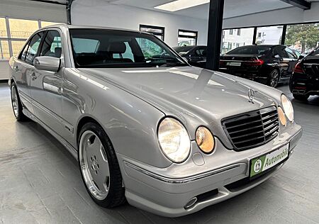 Mercedes-Benz E 280 AVANTGARDE NAVI SCHECKHEFT AMG-FELGEN