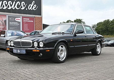 Jaguar XJ8 4.0 Sovereign *TOLLE AUSSTATTUNG*GARANTIE*
