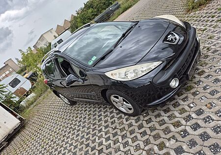 Peugeot 207 1.4 benzin