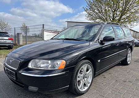 Volvo V70 Kombi D5 AWD Summum Automatik*185PS*