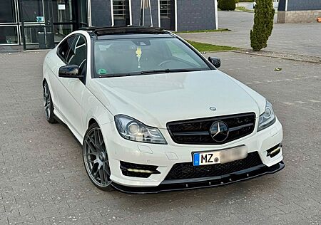 Mercedes-Benz C 250 C250 Coupé*AMG-Line,20Zoll,Carplay,8Fach,Xenon*