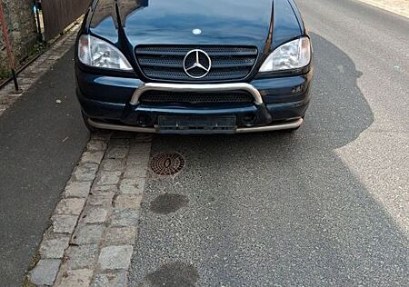Mercedes-Benz ML 430 -