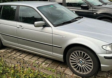 BMW 330xi Touring Automatik Allrad silber Leder 4eFH