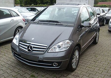 Mercedes-Benz A 160 Elegance Automatik / Lamellenschiebedach