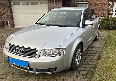Audi A4 1.6l 102 PS BJ 2004