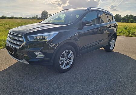 Ford Kuga 1.5 EcoBoost/AHK/Navi