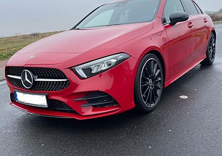 Mercedes-Benz A 220 d DCT AMG Line Night Paket LED 19 Zoll