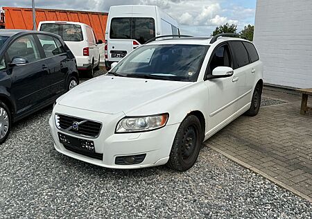 Volvo V50 D5 Summum, El Sitze Leder, AHK, GSHD