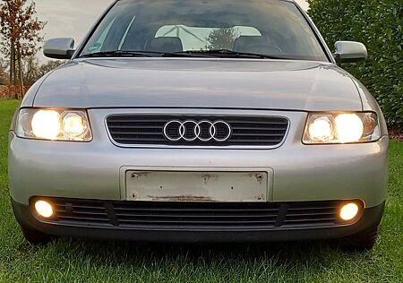 Audi A3 1.6 mit Volleder