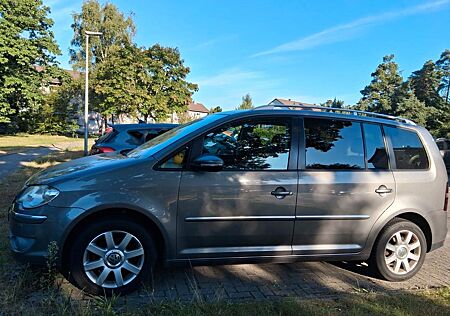 VW Touran Volkswagen 1.9 TDI DPF Highline