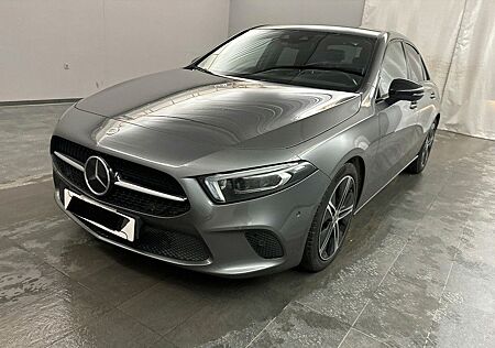 Mercedes-Benz A 220 A Limousine d 4Matic