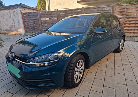 VW Golf Volkswagen 1.0 TSI 63kW Trendline Trendline