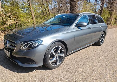 Mercedes-Benz E 200 d T *Avantgarde*LED*AHK*Scheckheft*TOP
